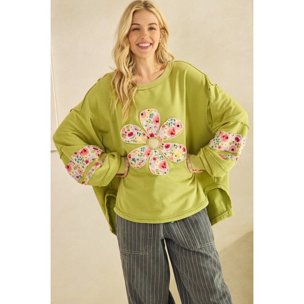 Sage + Fig, Top,Daisy Patch Sweatshirt