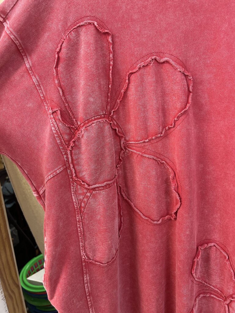 easel, Dress,Daisy Patch Mineral Wash Knit,Red,L