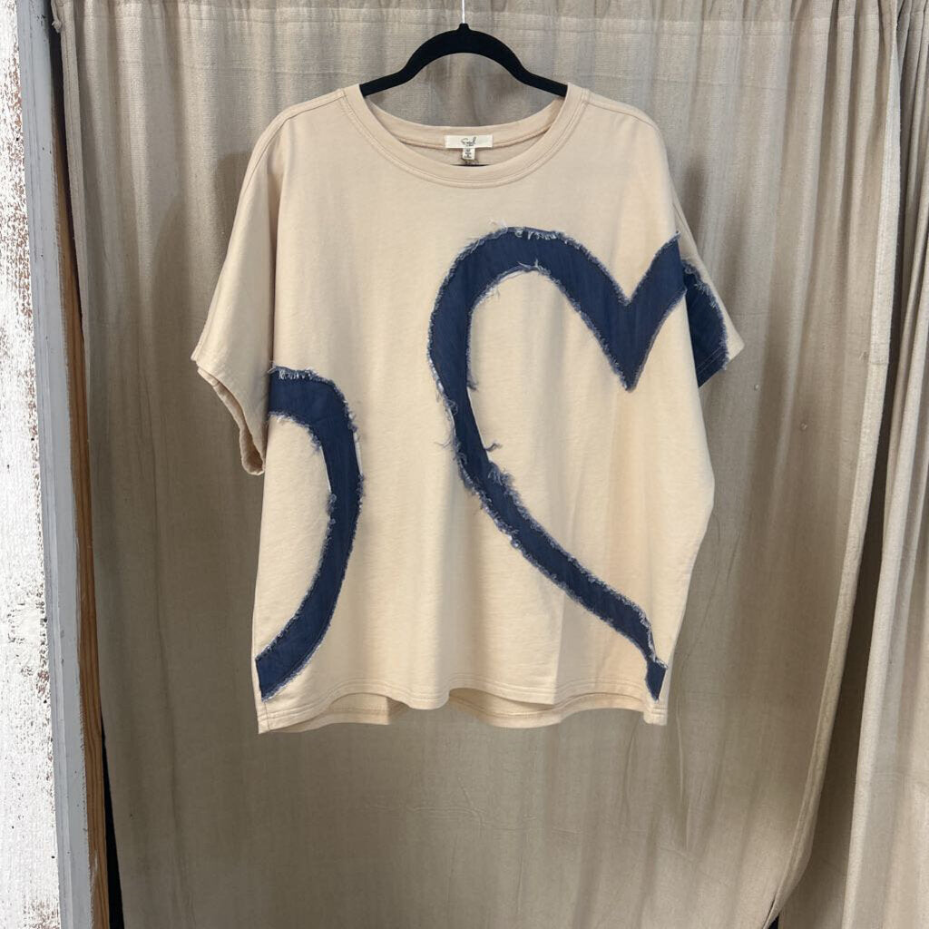 easel, Top,S/S Heart Patch