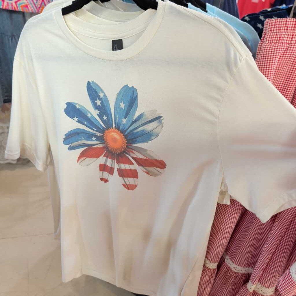 Top,USA Daisy Tee