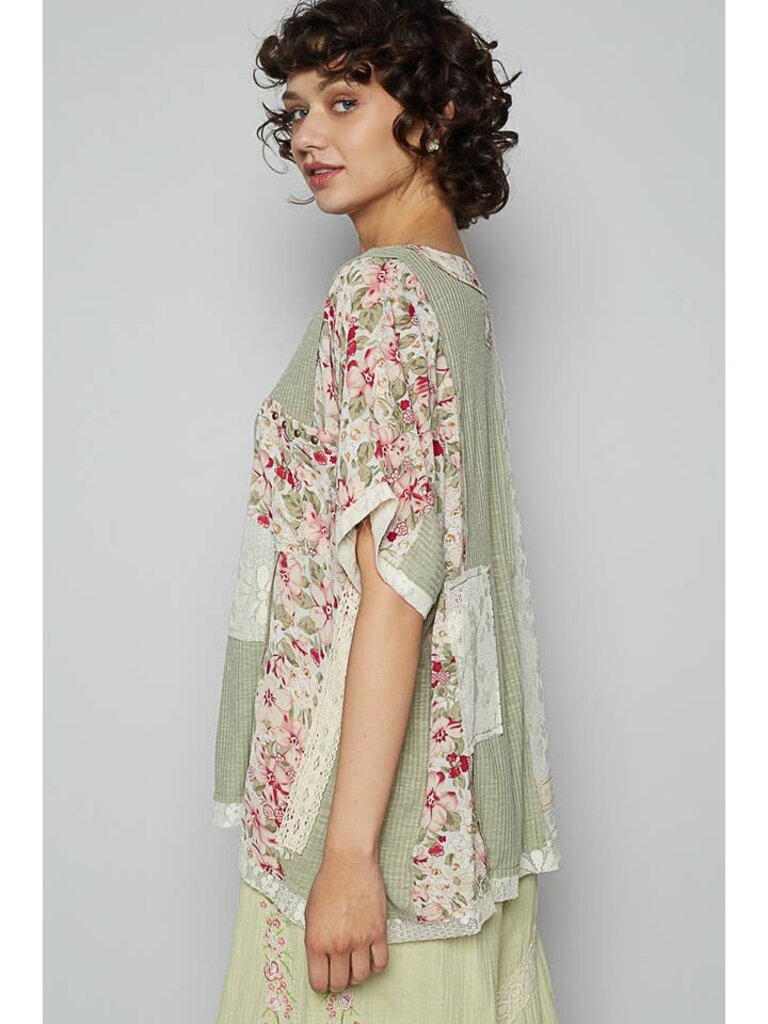 POL, Top,Round Neck Floral Patch S/S