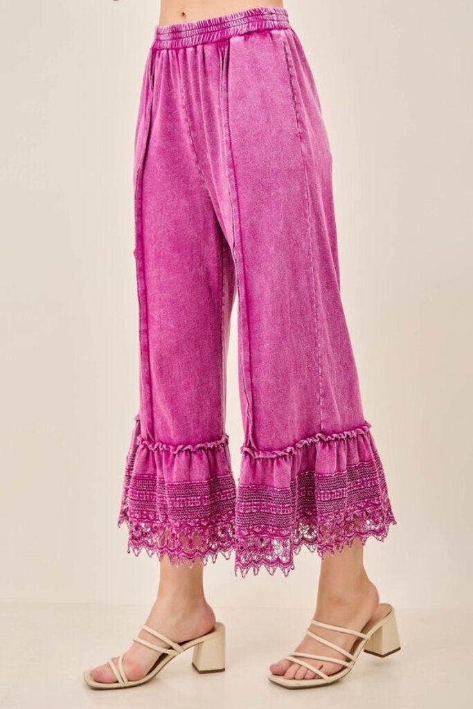 JHer, Pants,Mineral Wash Lace Trim Capri